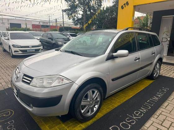 RENAULT MEGANE 1.6 DYNAMIQUE 16V FLEX 4P MANUAL RENAULT MEGANE 1.6 DYNAMIQUE 16V FLEX 4P MANUAL